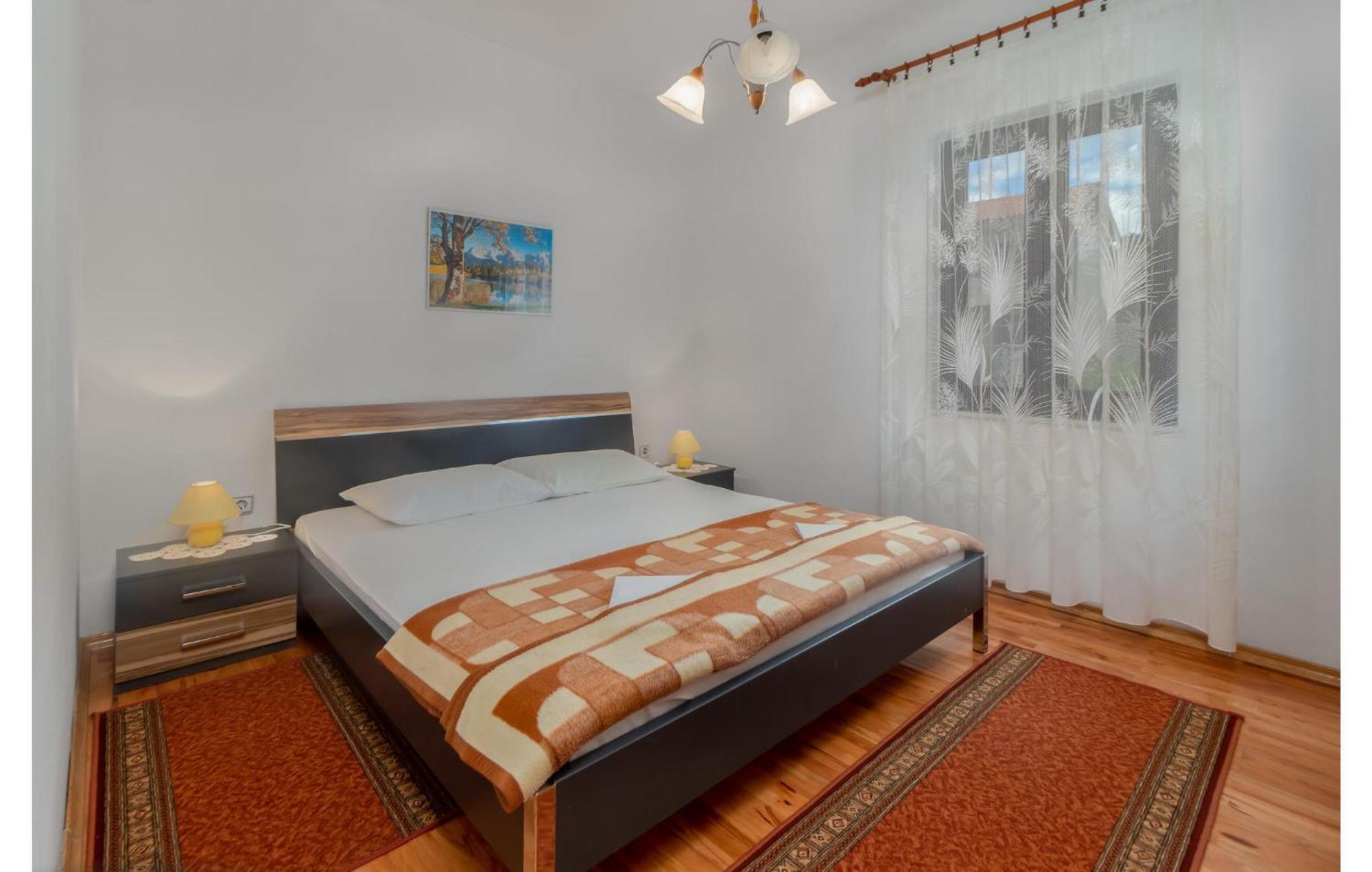 3 Bedroom Awesome Apartment In โนวีวีโนดอลสกี ภายนอก รูปภาพ