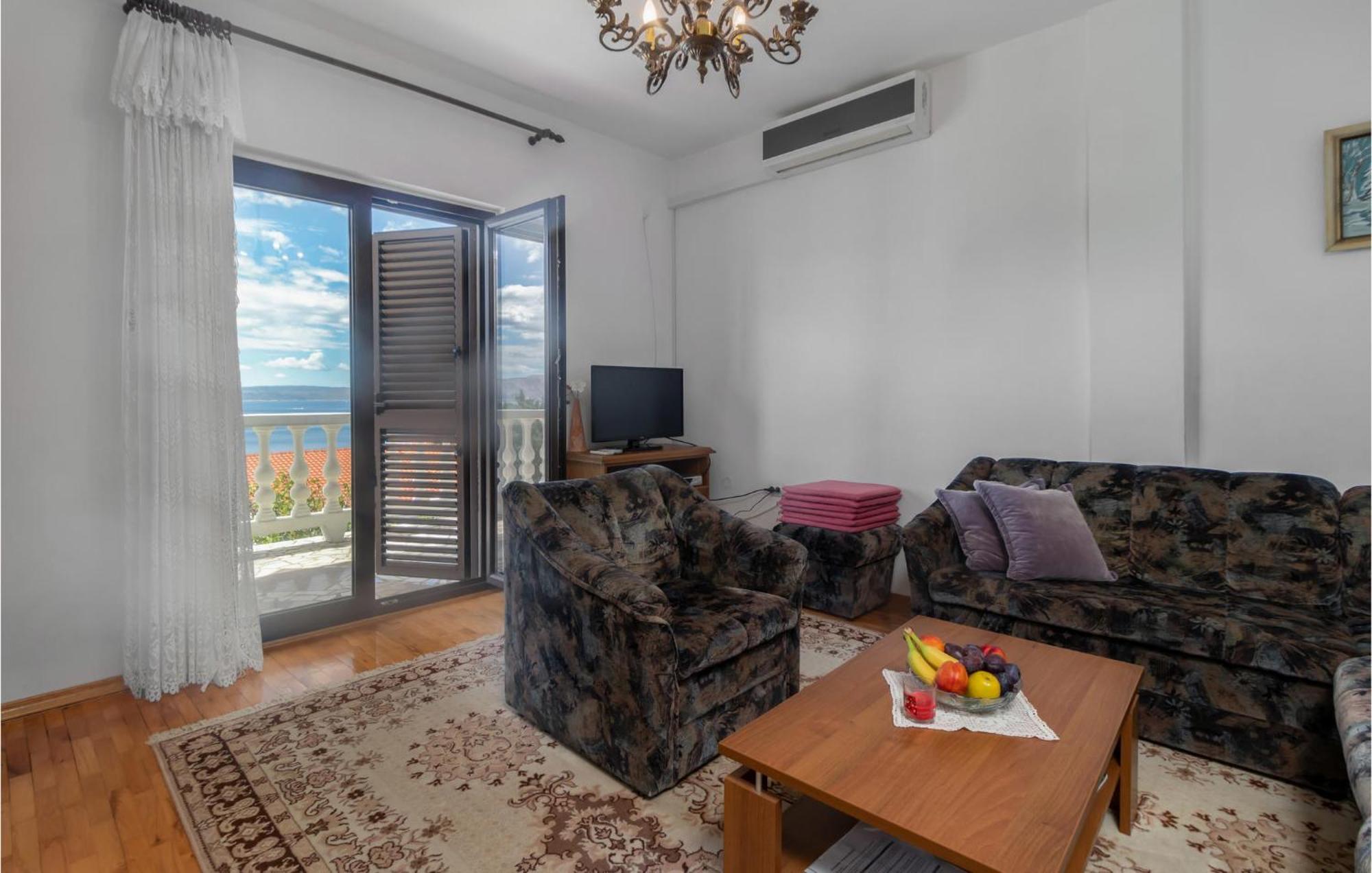 3 Bedroom Awesome Apartment In โนวีวีโนดอลสกี ภายนอก รูปภาพ