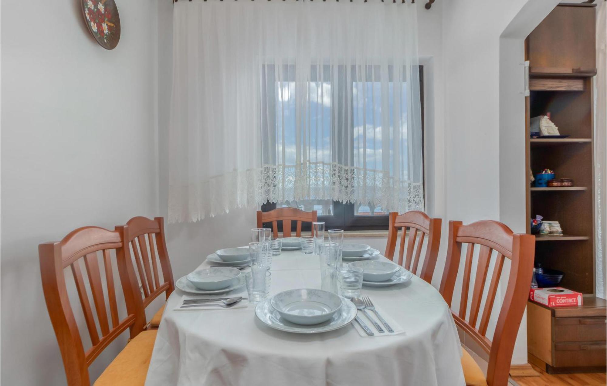3 Bedroom Awesome Apartment In โนวีวีโนดอลสกี ภายนอก รูปภาพ